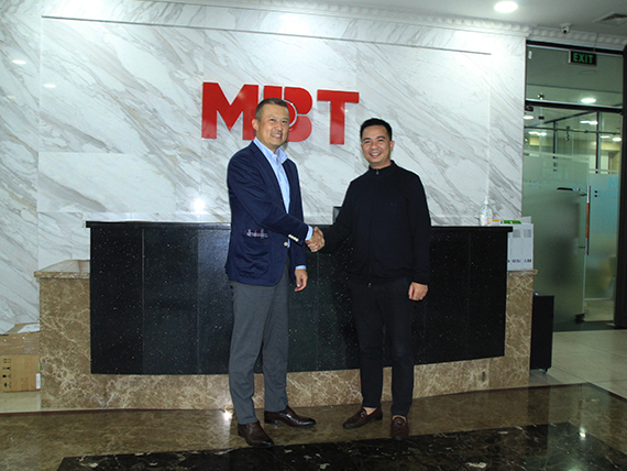 Tân Tổng Giám Đốc Nippon Steel Saigon đến thăm MBT